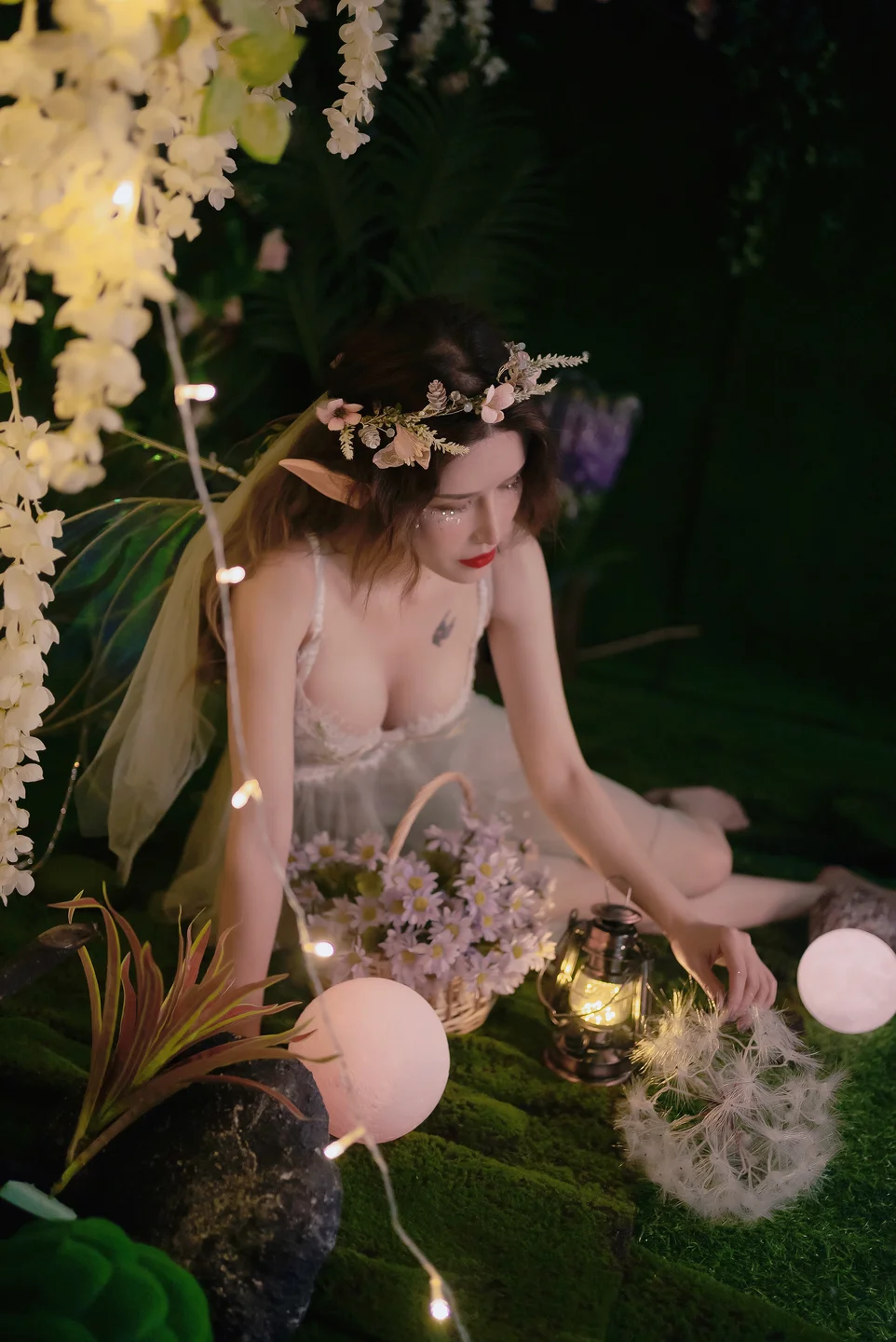 鹿八岁baby - No.080 精灵隐藏 [16P,1V-741MB]